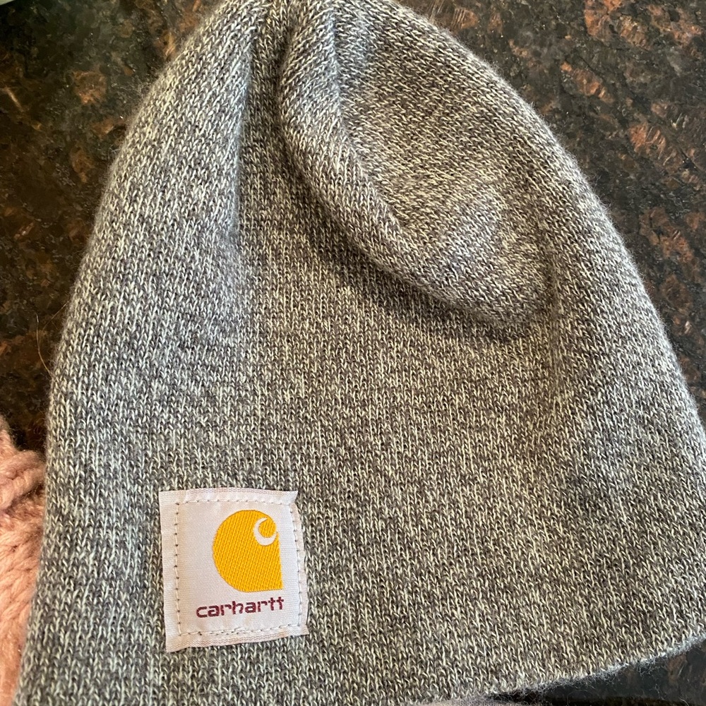 Bundle of 2 hats and one neck gaiter